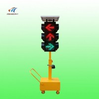 临沂市多相位交通信号灯 太阳能移动红蓝灯生产厂家